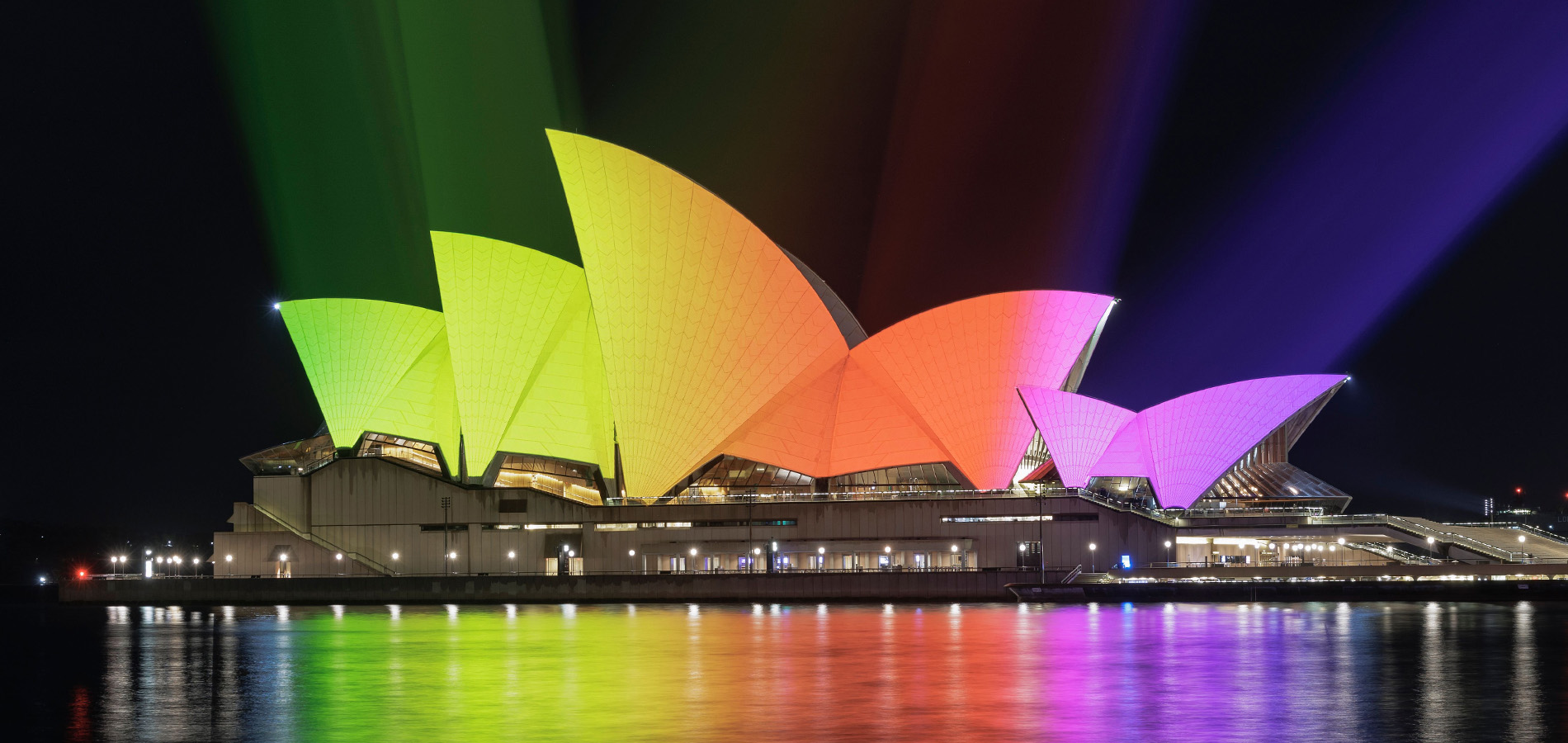 Lighting of the Sails: Kiss of Light 